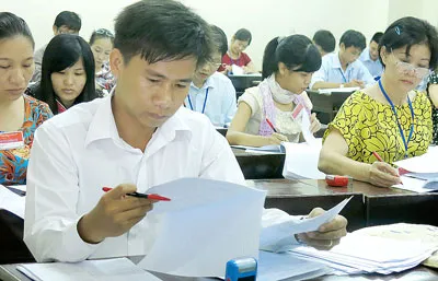 Tuyển sinh ĐH-CĐ 2014: Nóng lòng chờ điểm sàn
