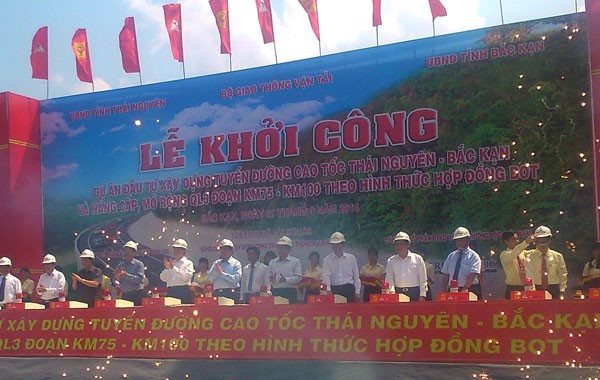 The groundbreaking ceremony of Thai Nguyen- Cho Moi project (Photo:SGGP) The groundbreaking ceremony of Thai Nguyen- Cho Moi project (Photo:SGGP)