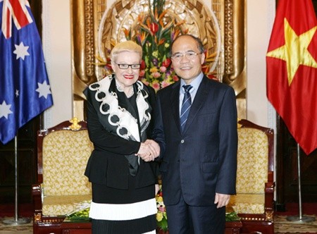 National Assembly Chairman Nguyen Sinh Hung meets with Speaker of the Australian House of Representatives Bronwyn Bishop on Saturday. — VNA/VNS Photo Doan Tan National Assembly Chairman Nguyen Sinh Hung meets with Speaker of the Australian House of Representatives Bronwyn Bishop on Saturday. — VNA/VNS Photo Doan Tan