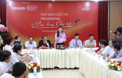 Deputy-in-chief of Sai Gon Giai Phong Newspaper Ly Viet Trung speaks at the press conference of the contest. (Photo: Sggp) Deputy-in-chief of Sai Gon Giai Phong Newspaper Ly Viet Trung speaks at the press conference of the contest. (Photo: Sggp)