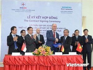 The contract signing ceremony (Source: VNA) The contract signing ceremony (Source: VNA)