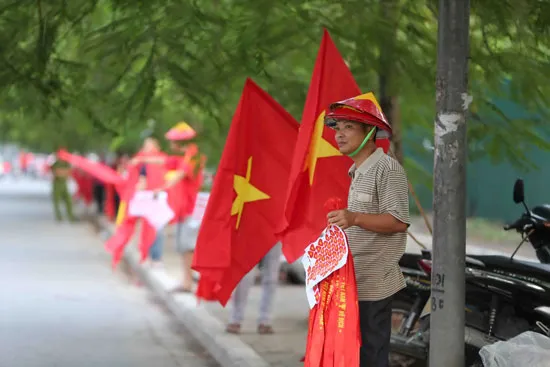 CĐV Việt Nam hào hứng trước trận chung kết gặp U19 Nhật Bản ảnh 3