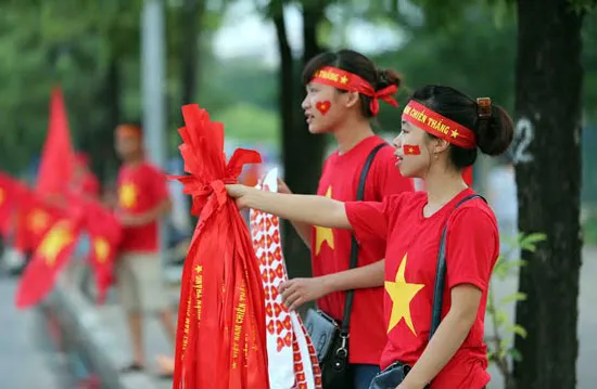 CĐV Việt Nam hào hứng trước trận chung kết gặp U19 Nhật Bản ảnh 6