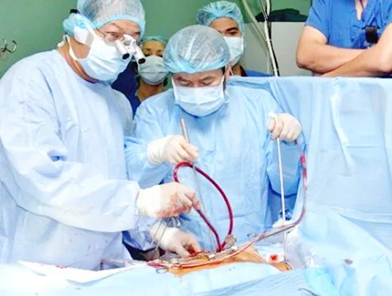 Quá tải mổ tim