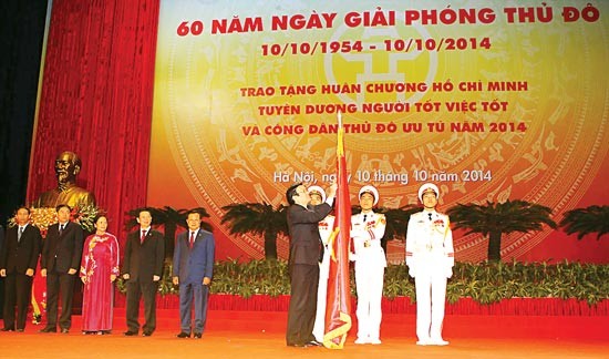 President Truong Tan Sang awarded Ho Chi Minh medal to the capital’s Party and citizens. (Photo:SGGP) President Truong Tan Sang awarded Ho Chi Minh medal to the capital’s Party and citizens. (Photo:SGGP)