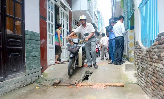 Nhiều công trình hạ tầng giao thông ngoại thành chờ... vốn