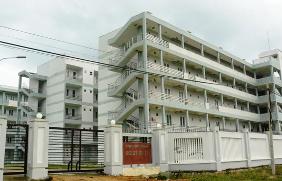 Ký túc xá bỏ hoang