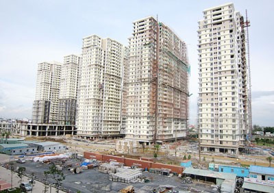A half done project in District 7, HCMC (Illustrative photo: SGGP) A half done project in District 7, HCMC (Illustrative photo: SGGP)