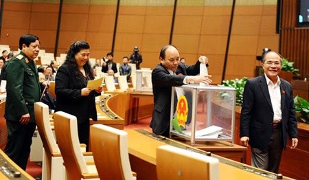 All 50 officials holding positions elected or approved by the National Assembly passed the second vote of confidence conducted by NA deputies on Saturday. — Photo vietnamnet All 50 officials holding positions elected or approved by the National Assembly passed the second vote of confidence conducted by NA deputies on Saturday. — Photo vietnamnet