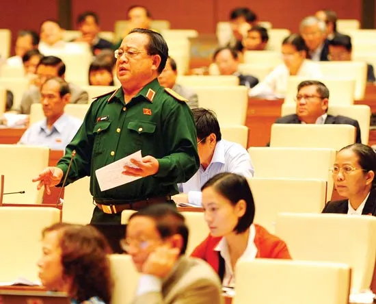 Sau cấp tướng lại lo nhiều đại tá