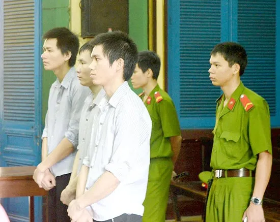 Bảo đảm quyền im lặng và quyền được nói trong tố tụng
