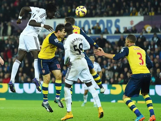 Vòng 11 Ngoại hạng Anh: Tottenham bại trận trên sân nhà ảnh 2