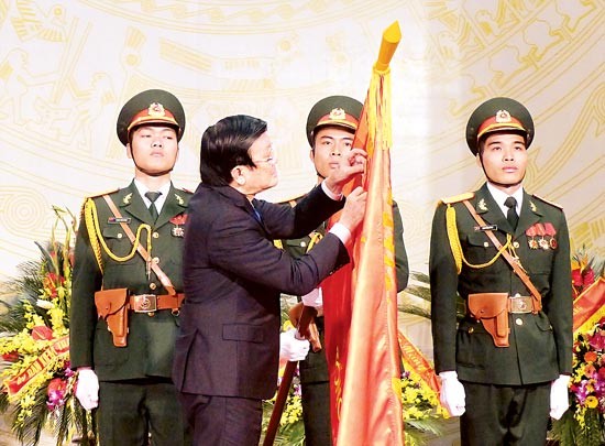 State President Truong Tan Sang presents the Ho Chi Minh Order to the General Department of Politics under the Vietnam People's Army. State President Truong Tan Sang presents the Ho Chi Minh Order to the General Department of Politics under the Vietnam People's Army.