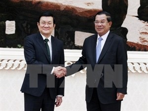 President Truong Tan Sang with Cambodian Prime Minister Hun Sen (Photo: VNA) President Truong Tan Sang with Cambodian Prime Minister Hun Sen (Photo: VNA)