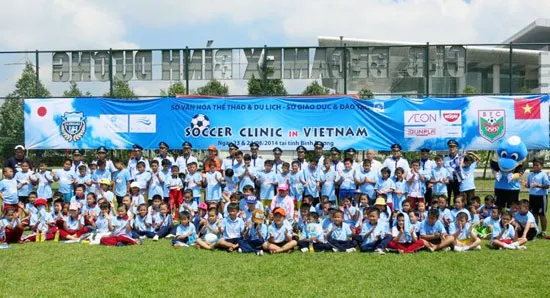 Giao lưu bóng đá trẻ Việt – Nhật tại Bình Dương ảnh 3 Giao lưu bóng đá trẻ Việt – Nhật tại Bình Dương ảnh 3