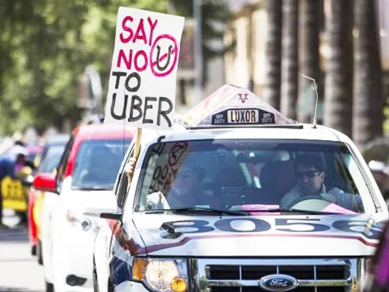 Thái Lan cấm dịch vụ taxi Uber