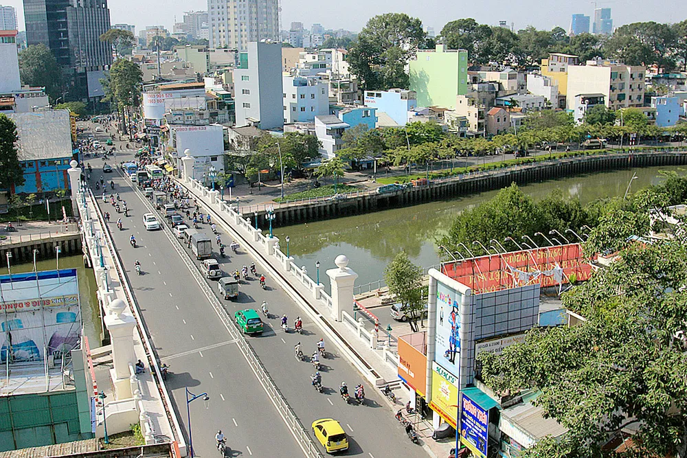 Thông thoáng đường ven kênh Nhiêu Lộc - Thị Nghè