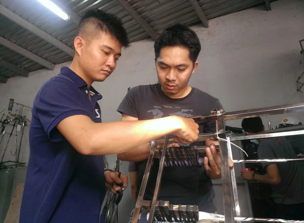 Một ngày ở xưởng robot