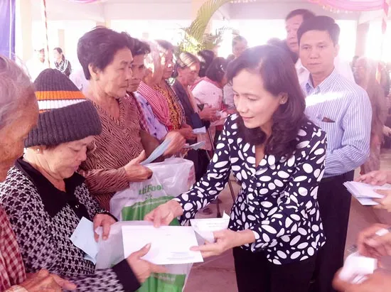 Nhiều hoạt động chăm lo tết cho người nghèo