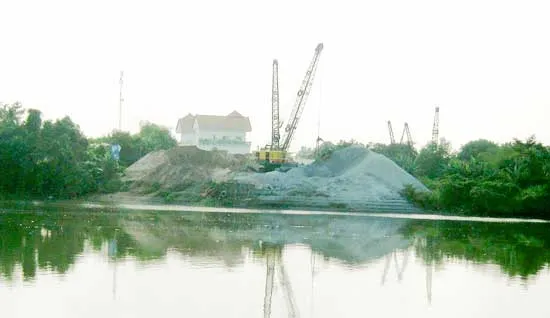 “Cào ruột” sông Đồng Nai