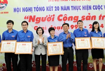 60.000 đoàn viên ưu tú được kết nạp Đảng