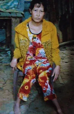 Con nhỏ làm mướn nuôi mẹ bệnh nặng