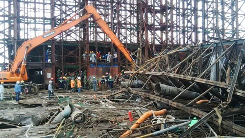 The scene of the scaffold collapse on March 25 (Photo: SGGP) The scene of the scaffold collapse on March 25 (Photo: SGGP)