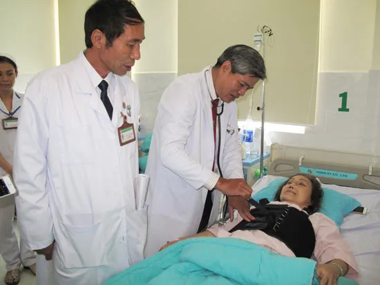 Mổ thành công một ca gẫy đốt sống thắt lưng, nhờ đặt nội khí quản bằng ống thông dẻo