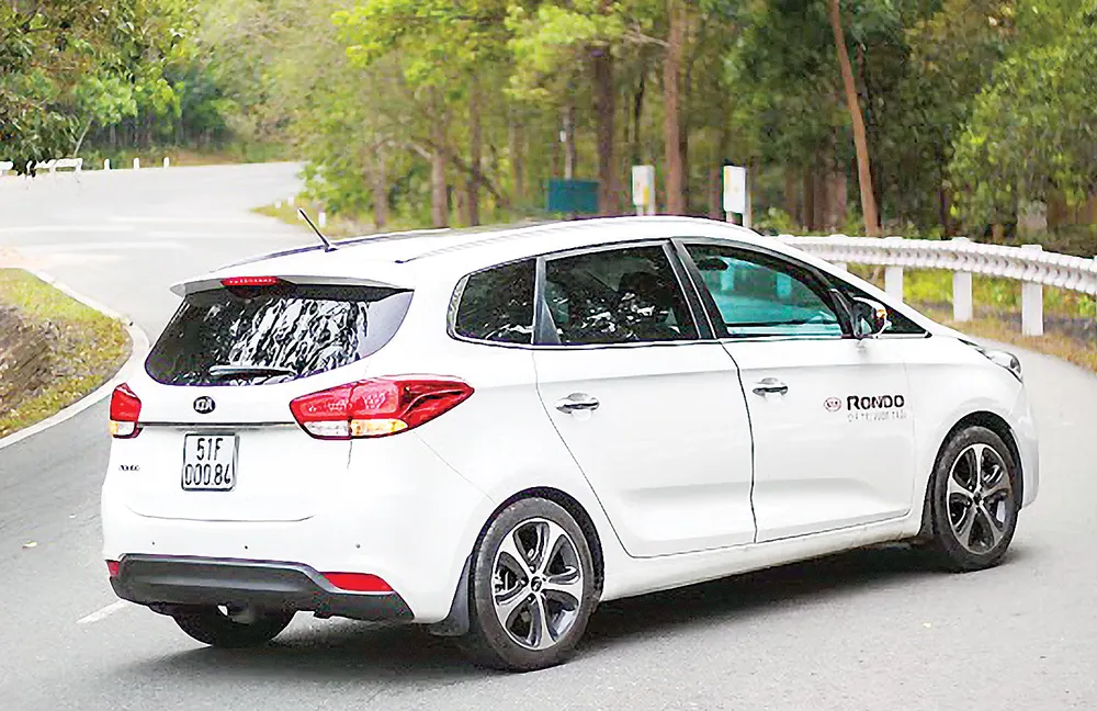 Kia Rondo “thiên vị” người lái…!