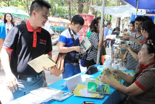 “Chợ phiên” kích cầu du lịch TPHCM