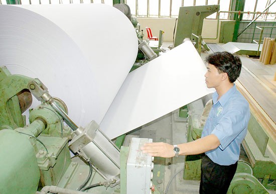A paper production plant in HCMC (Photo: SGGP) A paper production plant in HCMC (Photo: SGGP)