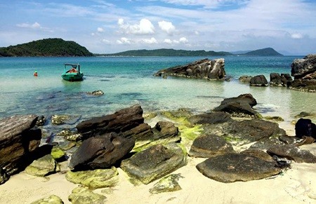 The Sao Beach is one of many attractions on Phu Quoc Island. A new passenger port is expected to boost tourism to the island. — VNS Photo Thai Ha The Sao Beach is one of many attractions on Phu Quoc Island. A new passenger port is expected to boost tourism to the island. — VNS Photo Thai Ha