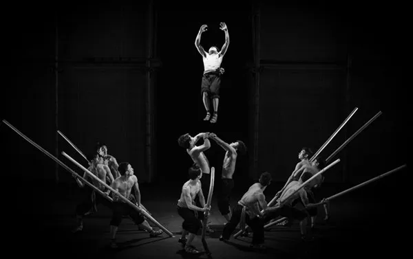 À ố show lưu diễn châu Âu