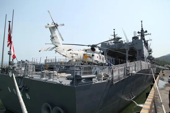 Hai tàu huấn luyện của Nhật Bản cập cảng Tiên Sa ảnh 3