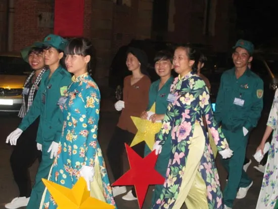 Diễu binh, diễu hành kỷ niệm 40 năm Ngày giải phóng miền Nam, thống nhất đất nước ảnh 28 Diễu binh, diễu hành kỷ niệm 40 năm Ngày giải phóng miền Nam, thống nhất đất nước ảnh 28