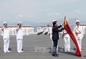 President Truong Tan Sang attends a ceremony to mark the 60th anniversary of the Vietnamese navy in the central province of Khanh Hoa (Photo: VNA President Truong Tan Sang attends a ceremony to mark the 60th anniversary of the Vietnamese navy in the central province of Khanh Hoa (Photo: VNA