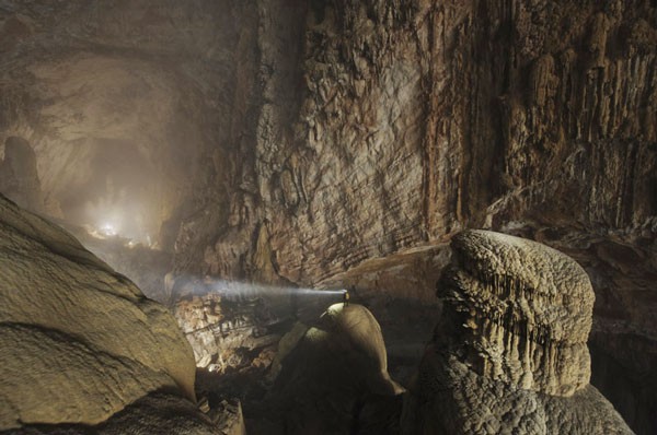 Son Doong cave exploring (Photo: Casten Peter) Son Doong cave exploring (Photo: Casten Peter)