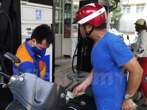 The rise in May’s CPI is mainly due to the hike in petrol price on May 5. (Photo: VNA) The rise in May’s CPI is mainly due to the hike in petrol price on May 5. (Photo: VNA)