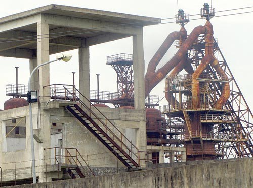 An abandoned item at the steel complex project in Ha Tinh (Photo: SGGP) An abandoned item at the steel complex project in Ha Tinh (Photo: SGGP)
