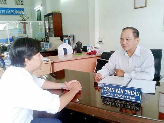 Trục lợi người khiếu nại, tố cáo