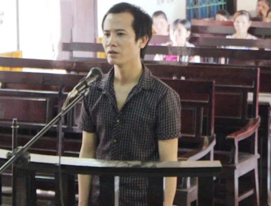 Hà Tĩnh: Đâm chết anh trai, lãnh 17,5 năm tù