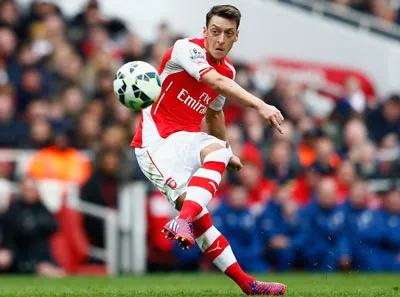 Oezil tri ân CĐV và Wenger ảnh 1 Oezil tri ân CĐV và Wenger ảnh 1