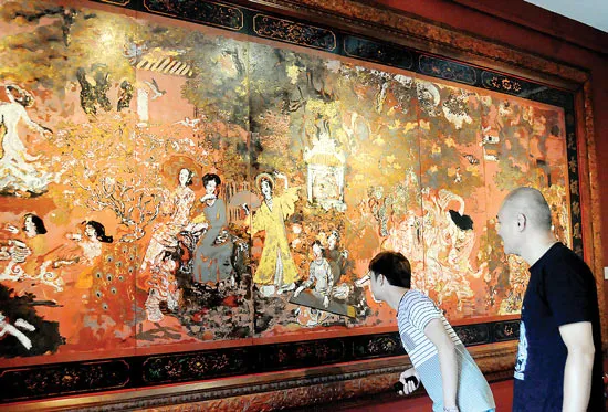 Thị trường tranh Việt: Chuyên nghiệp vẫn còn xa