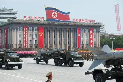Nhà lãnh đạo Triều Tiên Kim Jong-un theo dõi vụ thử tên lửa chống hạm