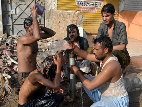 Pakistan: 300 người chết vì nắng nóng