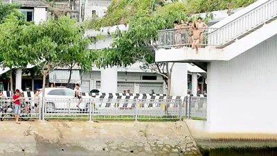 Liều mạng với thủy thần
