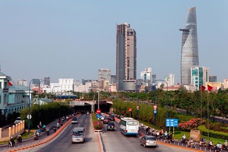 Roads lead to the Thu Thiem Tunnel in HCM City. The city begins a series of infrastructure projects in the northern section of Thu Thiem Peninsula. (Photo: VNA/VNS) Roads lead to the Thu Thiem Tunnel in HCM City. The city begins a series of infrastructure projects in the northern section of Thu Thiem Peninsula. (Photo: VNA/VNS)