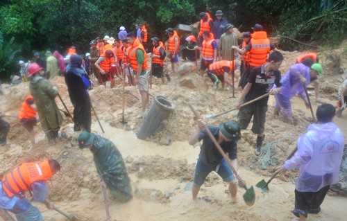 Rescuers search for missing people (Photo: SGGP) Rescuers search for missing people (Photo: SGGP)