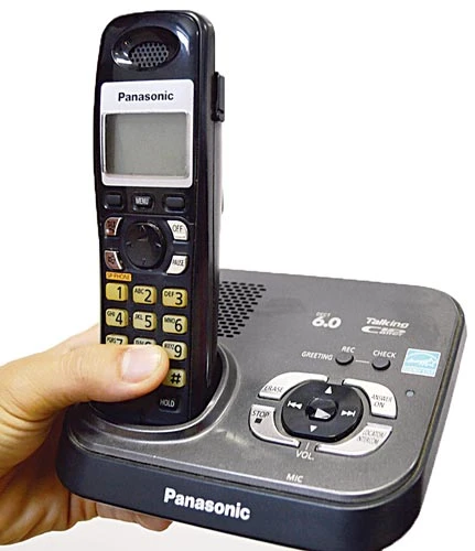 Điện thoại “mẹ bồng con” phá sóng 3G