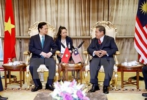 Prime Minister Nguyen Tan Dung and Speaker of Malaysia’s House of Representatives Tan Sri Datuk Seri Utama Pandikar Amin bin Haji Mulia (Source: VNA)
